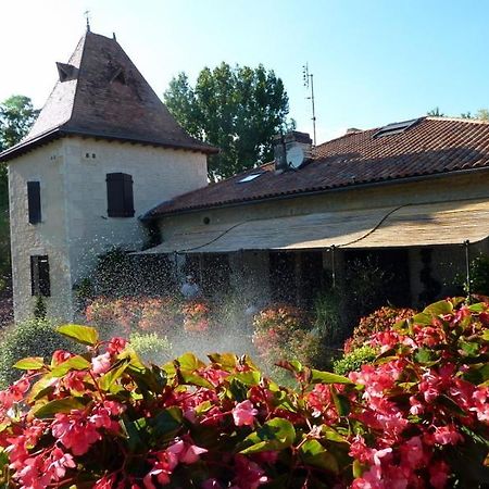 Готель Moulin Rouhaud Montboyer Екстер'єр фото